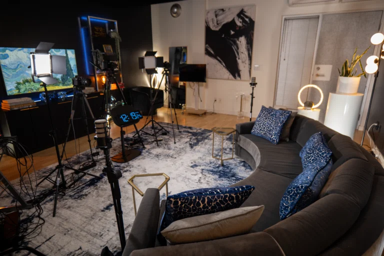 Studio B | Newsroom Couch, image 4 of 6