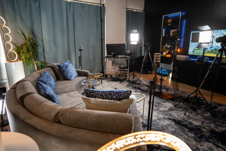 Studio B | Newsroom Couch, image 5 of 6